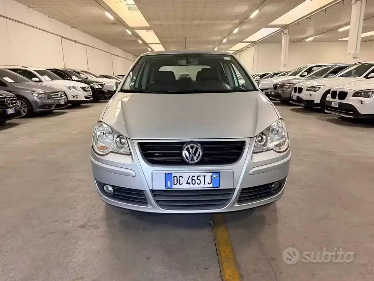 Usata VW Polo Trendline 69 CV (50 kW) 2006 Grigio Utilitaria