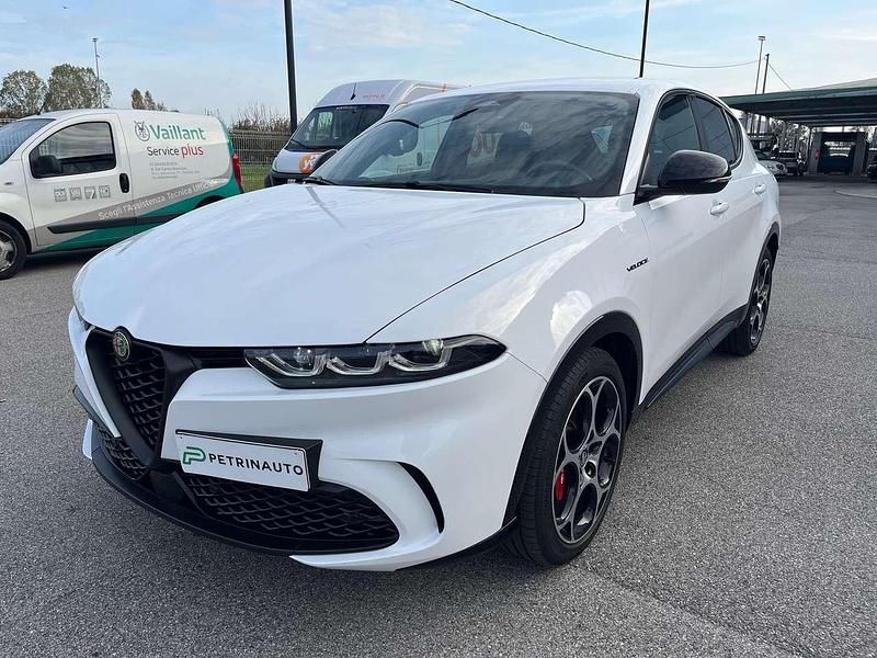 Bianco alfa Usata 2024 Alfa Romeo Tonale Veloce SUV | 28.690 € (Buon prezzo) - Immagine 1/4