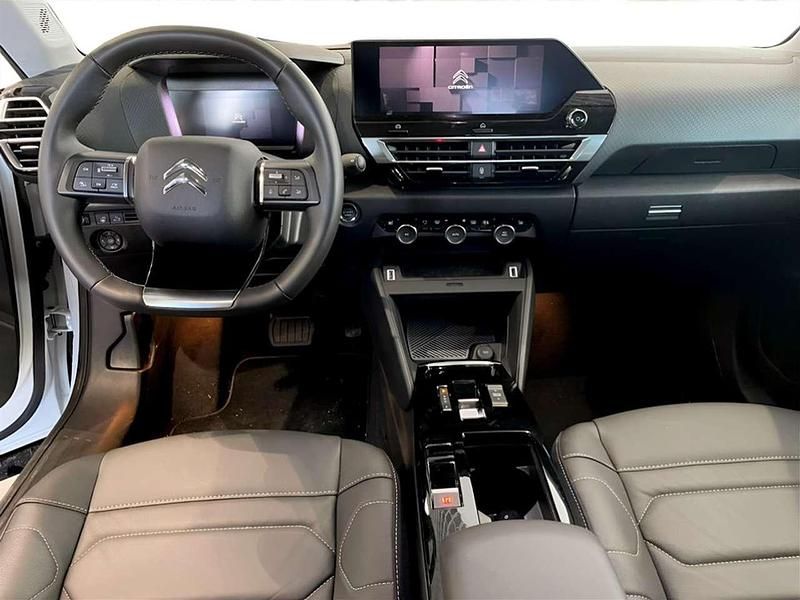 Usata Citroën e-C4 Shine 100 kW (136 CV) 2023 Pearl white SUV