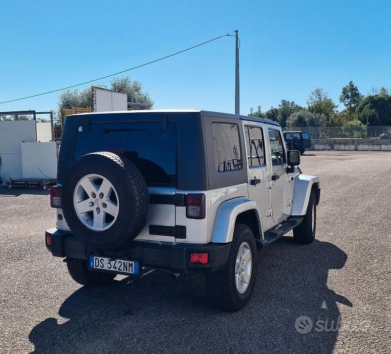 Usata Jeep Wrangler Unlimited Sahara 177 CV (130 kW) 2008 Argento SUV