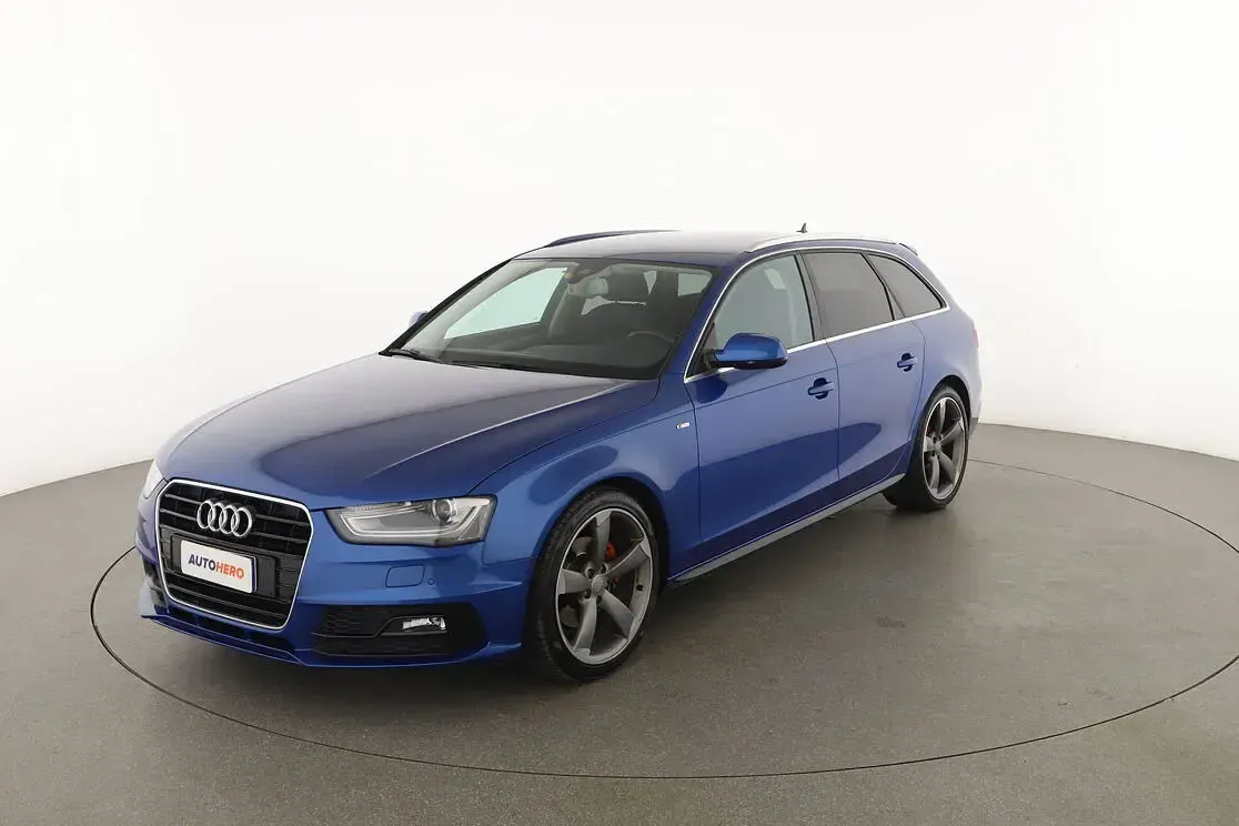 Usado Audi A4 Ambition 150 CV (110 kW) 2015 Azul Familiar