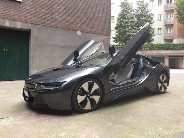 Venduto BMW i8 IVA DETRAIBILE - auto usate in vendita