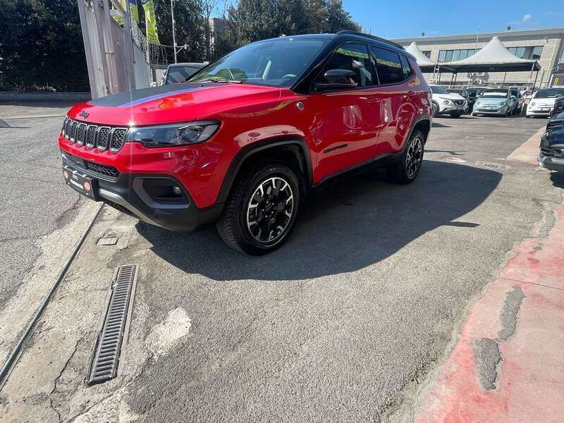 Usata Jeep Compass Trailhawk 180 CV (132 kW) 2023 Rosso SUV