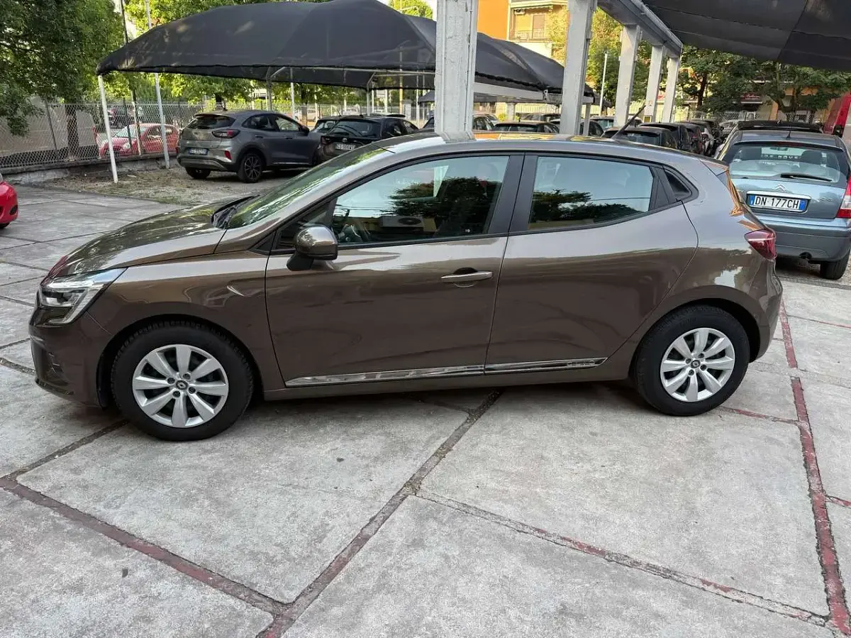 Usata Renault Clio V Edition One 101 CV (74 kW) 2019 Marrone Berlina