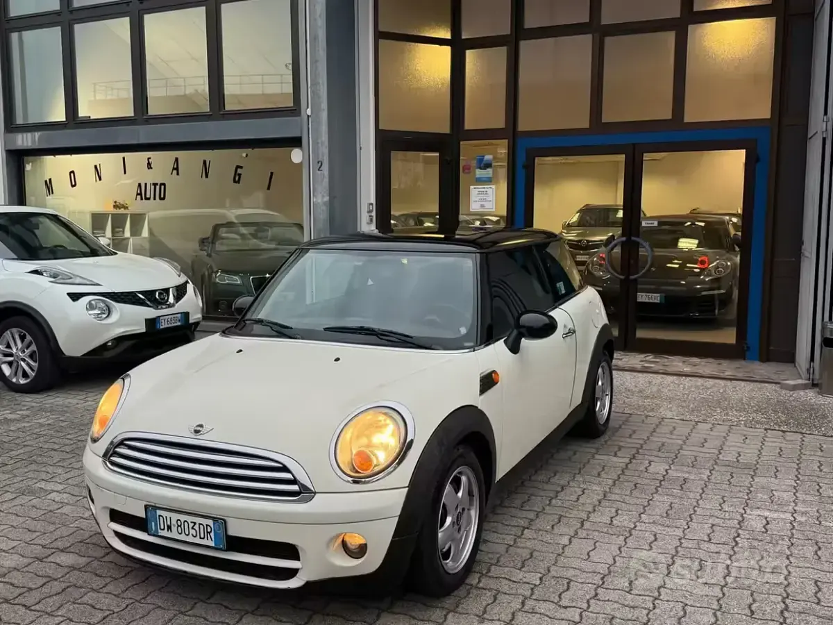 Usata Mini Cooper D Chili 109 CV (80 kW) 2009 Utilitaria