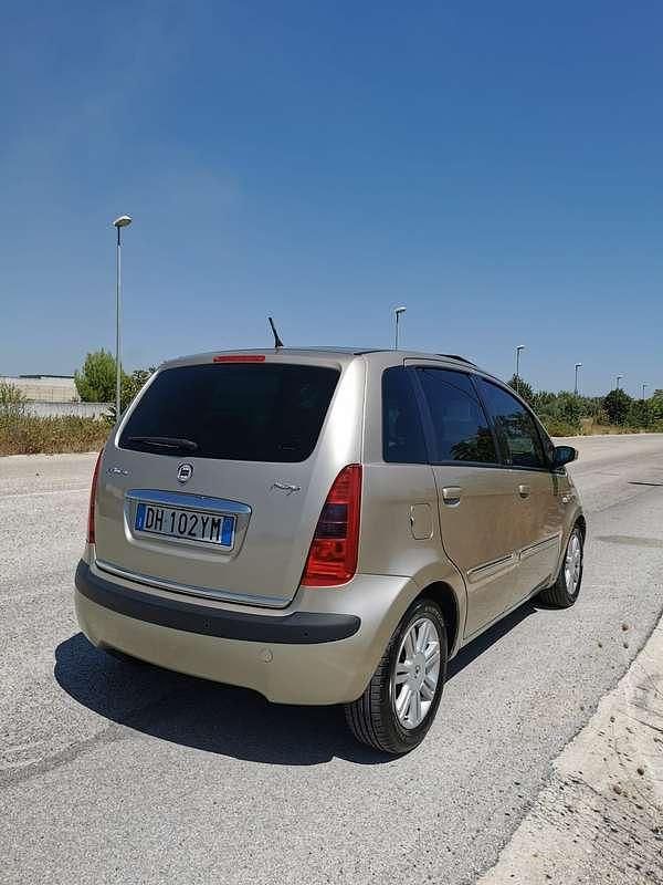 Usata Lancia Musa 90 CV (66 kW) 2007 Monovolume