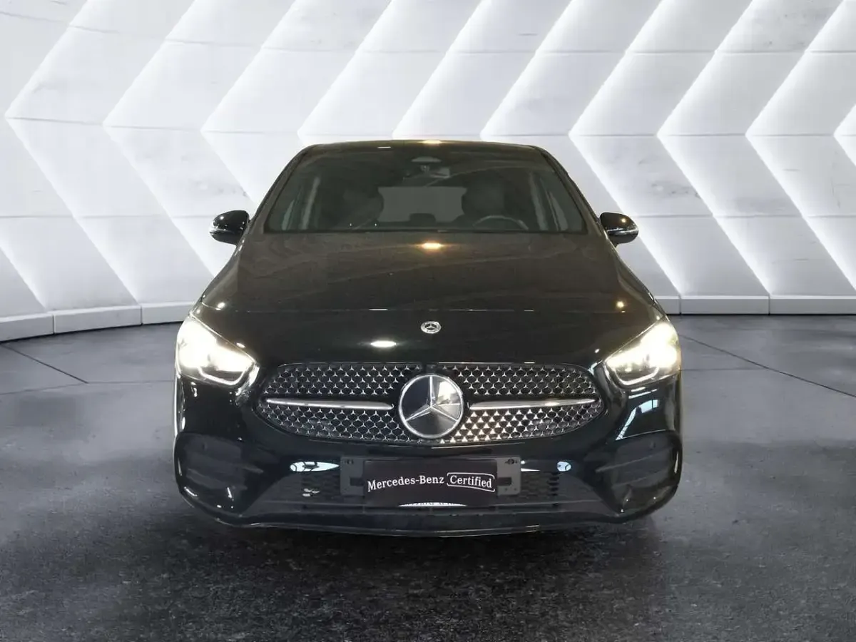 Usata Mercedes B180 Advanced Plus 116 CV (85 kW) 2025 Nero Utilitaria
