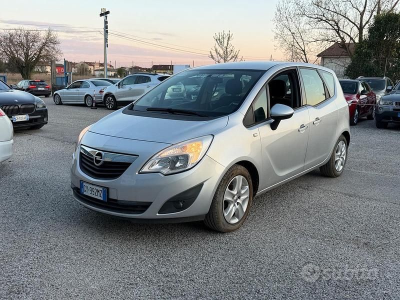 Usata Opel Meriva 100 CV (73 kW) 2013 Grigio Monovolume