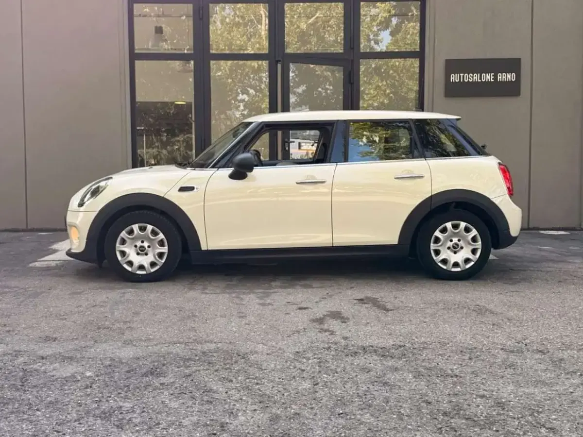 Usata Mini ONE 75 CV (55 kW) 2018 Bianco Utilitaria