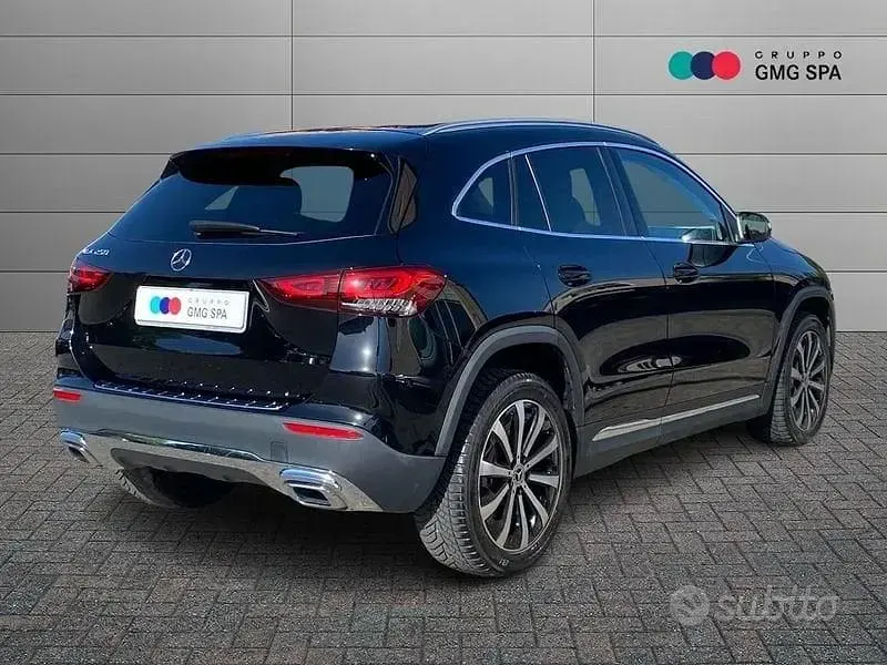 Usata Mercedes GLA250 224 CV (164 kW) 2020 Nero SUV