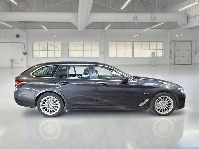 Usata BMW 530e 184 CV (135 kW) 2021 Grigio Station wagon