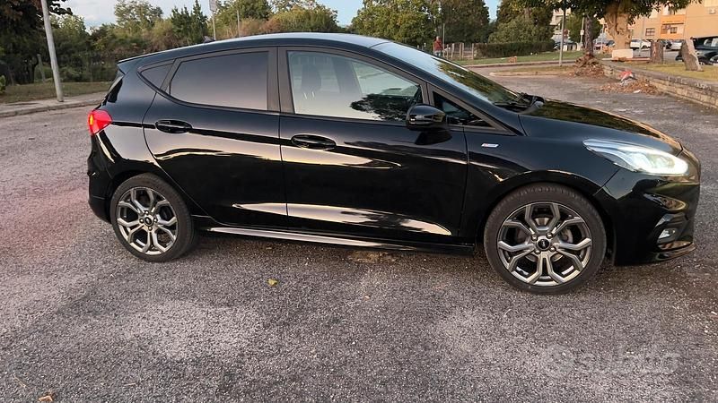 Usata Ford Fiesta ST-Line 86 CV (63 kW) 2020 Nero Utilitaria