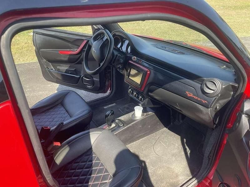 Rosso Usata 2018 Ligier JS50 Due volumi | 8500 € (Buon prezzo) - Immagine 1/4