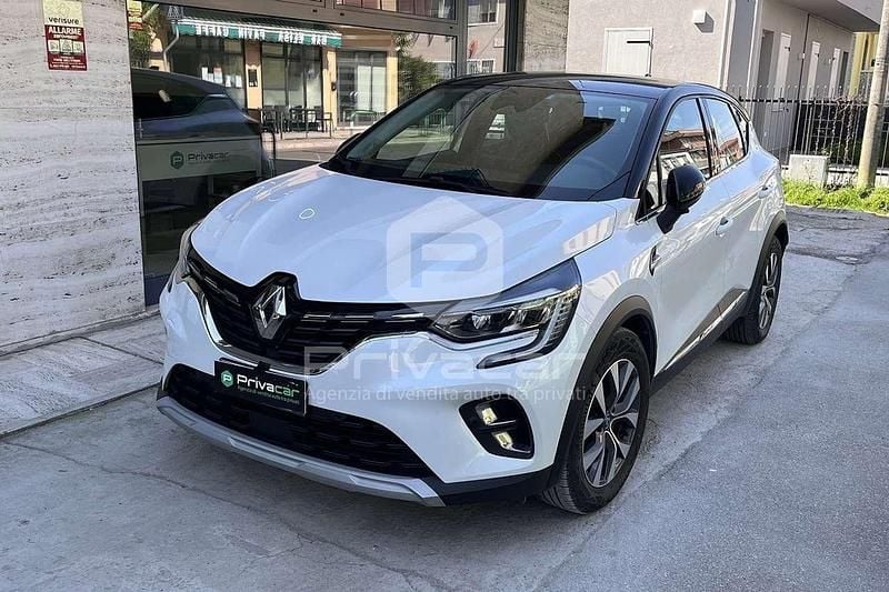 Usata Renault Captur Intens 160 CV (117 kW) 2021 Bianco SUV