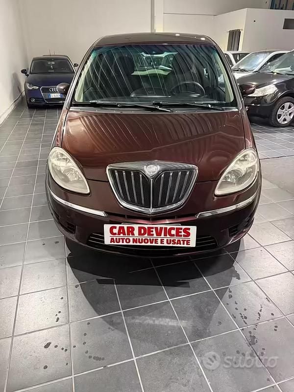 Usata Lancia Musa 78 CV (57 kW) 2009 Viola Monovolume