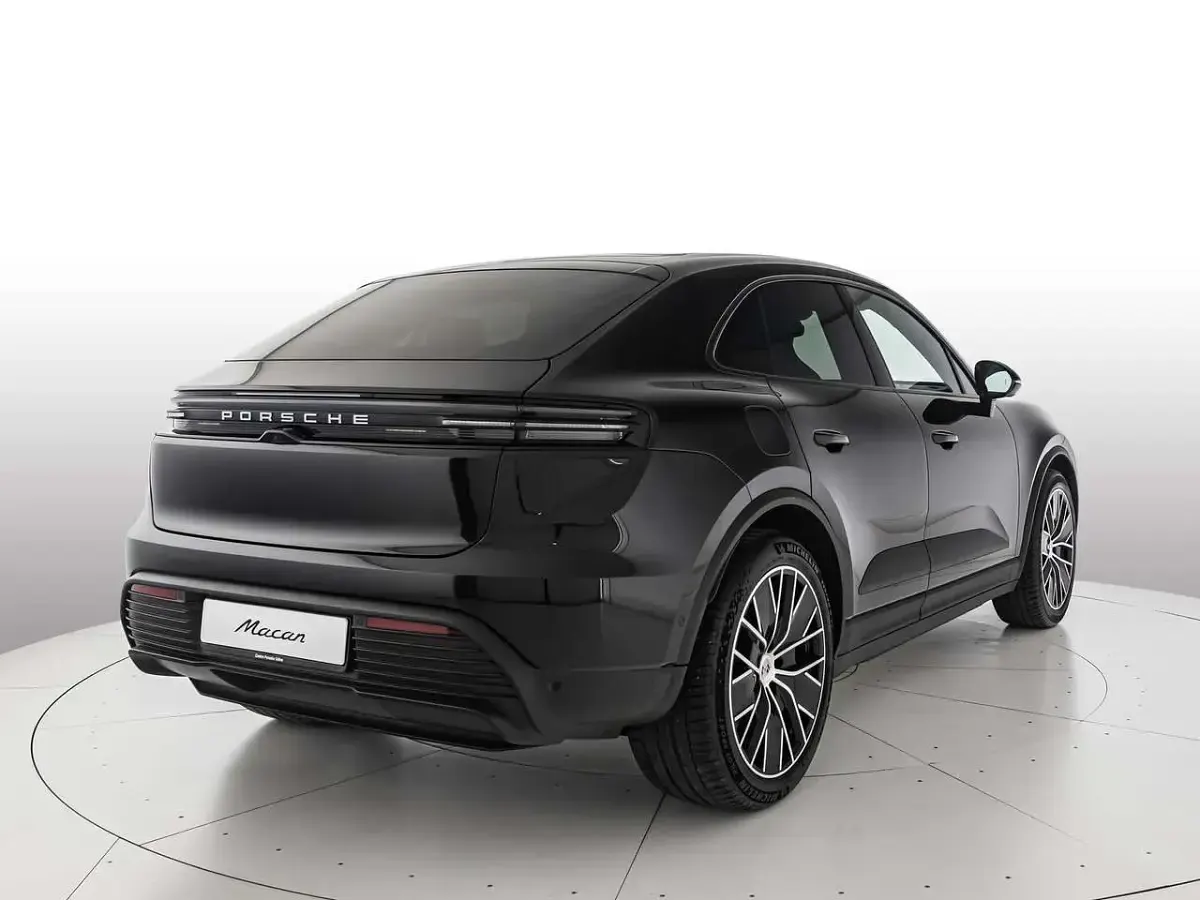 Usata Porsche Macan 330 kW (449 CV) 2025 Nero jet metallizzato SUV