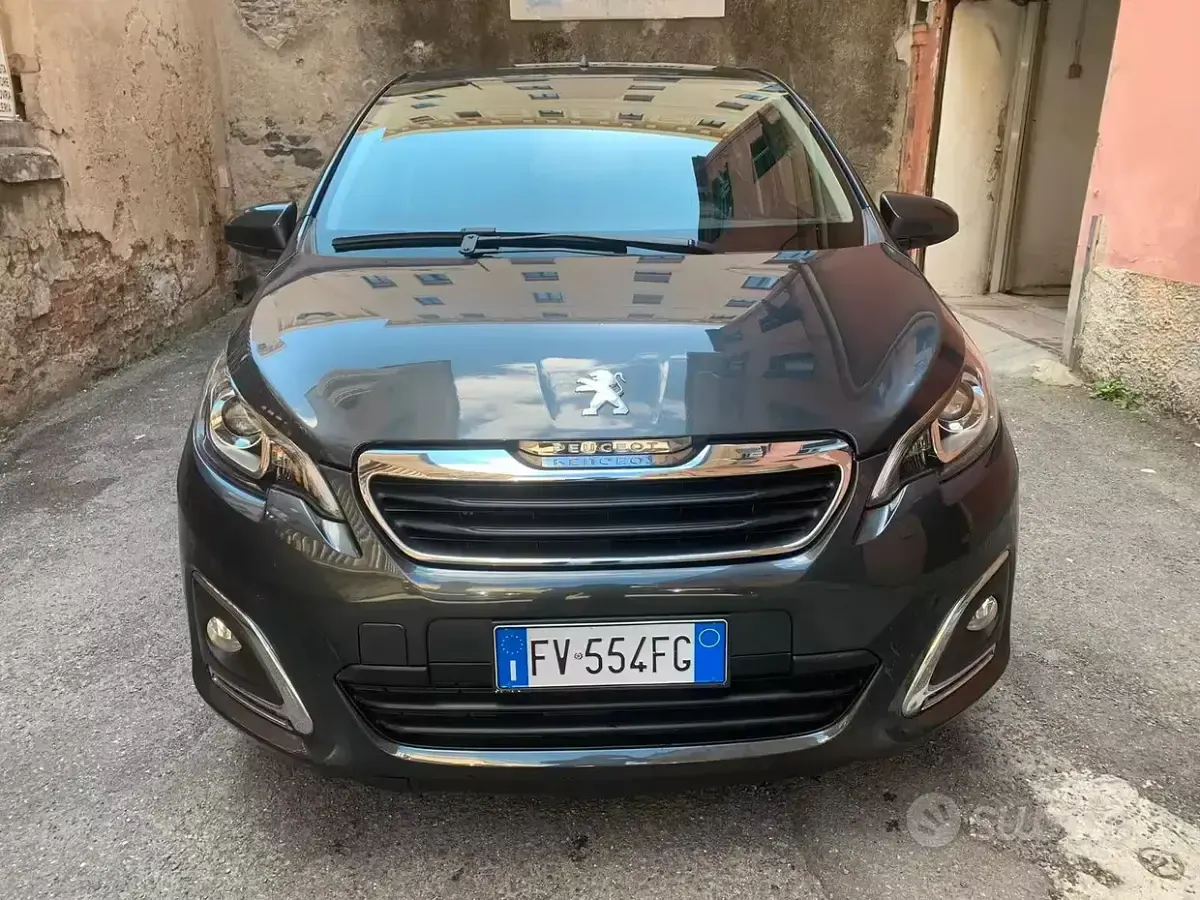 Usata Peugeot 108 Allure 72 CV (52 kW) 2019 Grigio Berlina