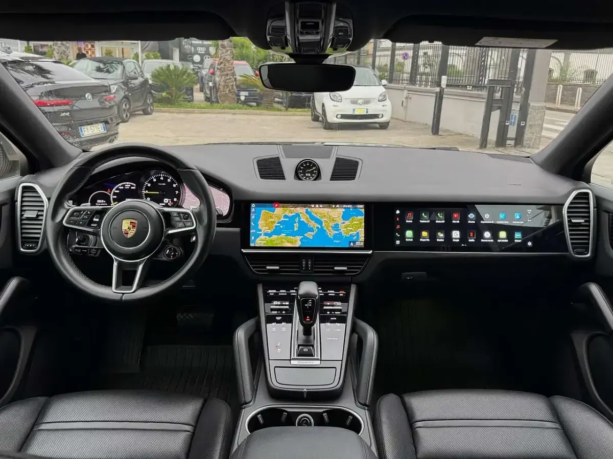 Usata Porsche Cayenne Sport 340 CV (250 kW) 2021 Grigio SUV