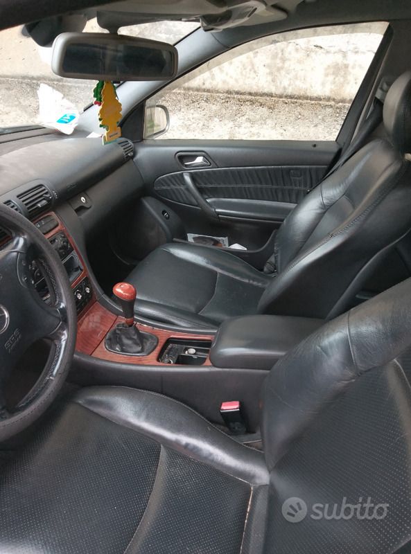 Usata Mercedes C220 150 CV (110 kW) 2005 Grigio Berlina