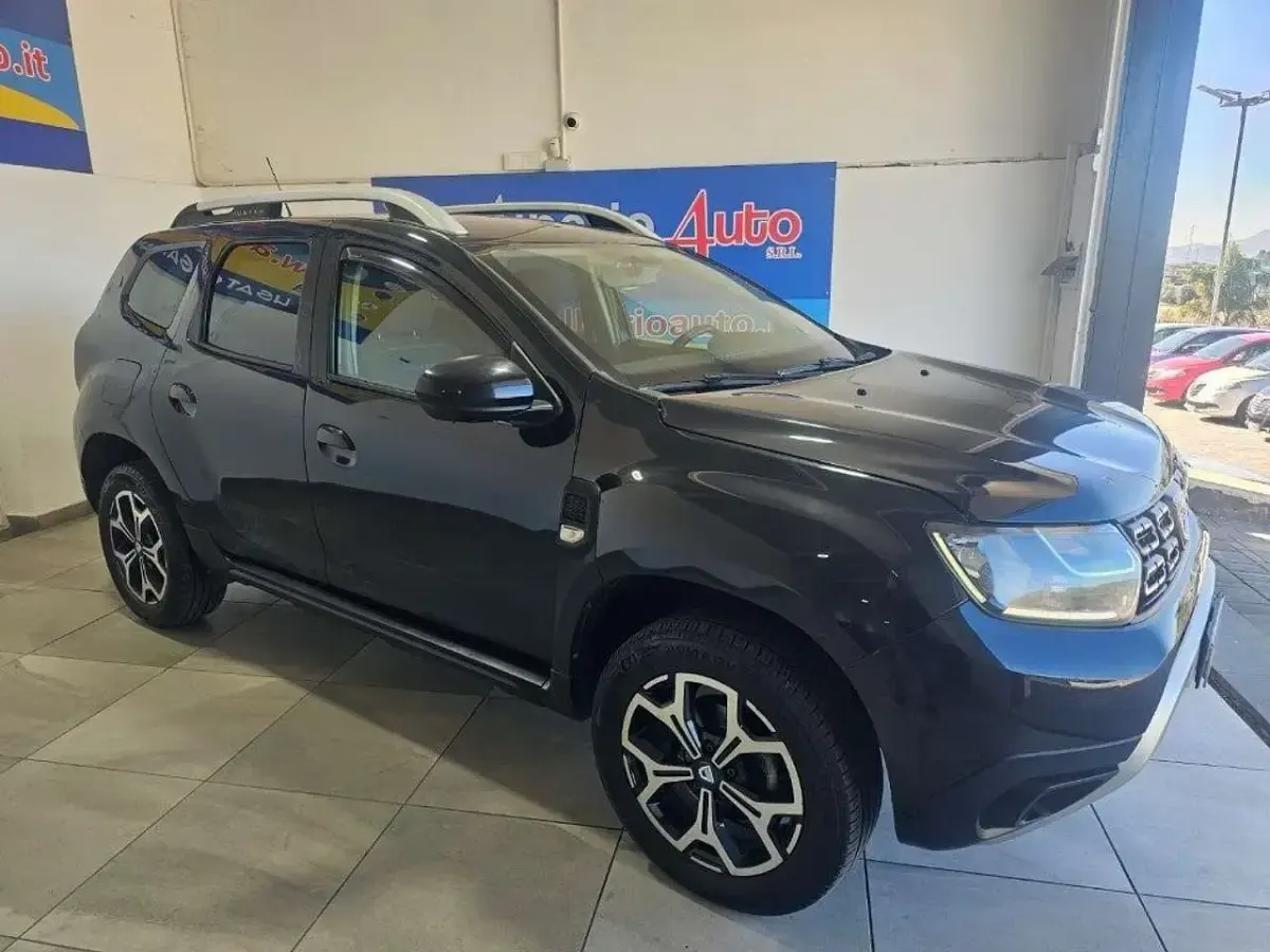 Usata Dacia Duster Lauréate 116 CV (85 kW) 2021 Nero SUV