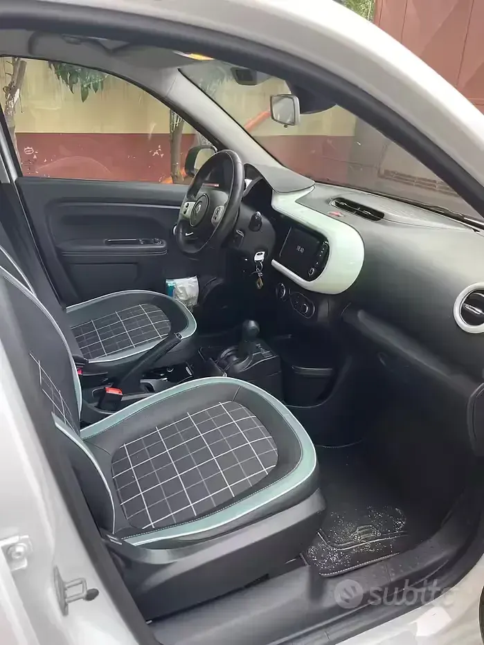 Usata Renault Twingo 69 CV (50 kW) 2018 Utilitaria
