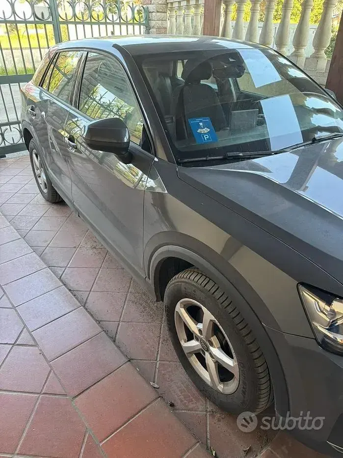 Usata Audi Q2 Business 116 CV (85 kW) 2019 Grigio SUV