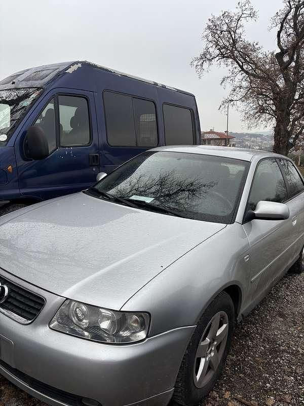 Usata Audi A3 Ambiente 131 CV (96 kW) 2002 Argento Berlina
