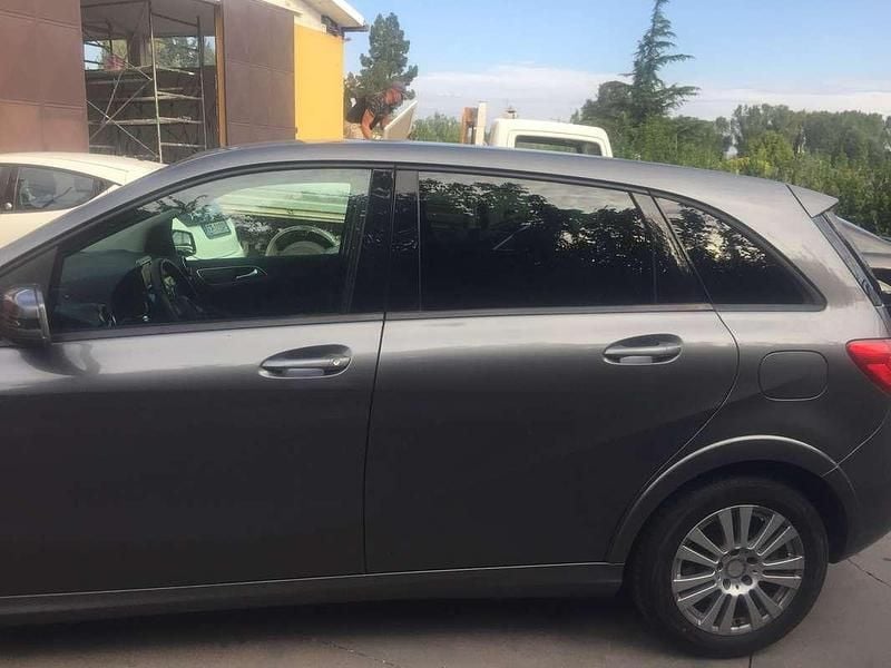Usata Mercedes B200 Premium 156 CV (114 kW) 2014 Grigio Monovolume