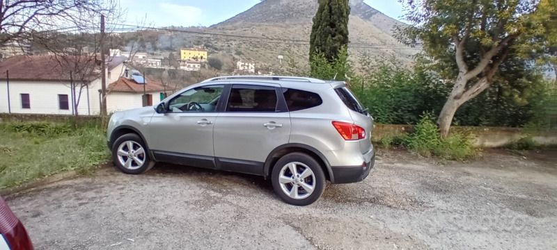 Grigio Usata 2009 Nissan Qashqai +2 SUV | 4500 € (Cara) - Immagine 1/4