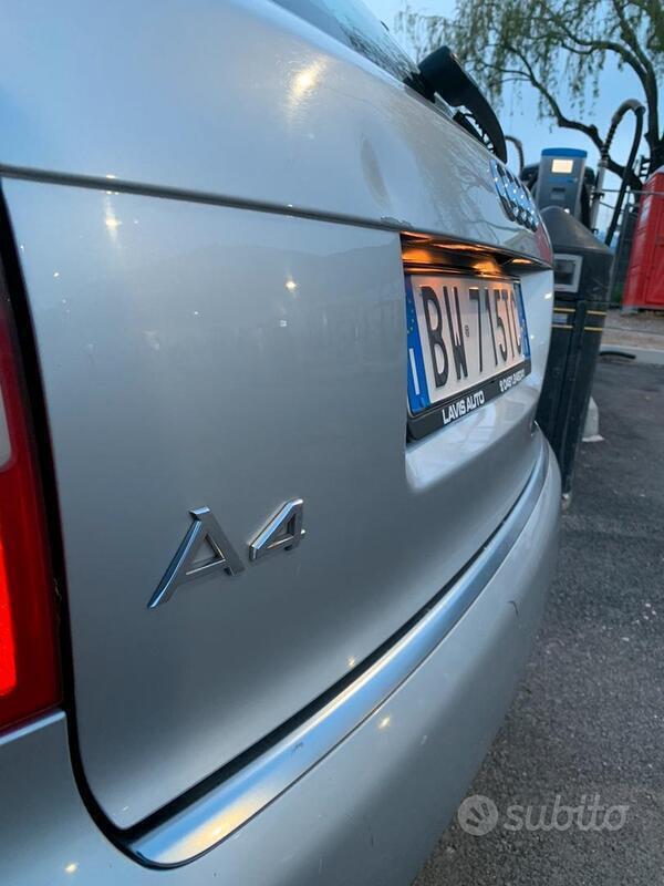 Usato 2002 Audi A4 2.0 Benzin 131 CV (1.700 €)