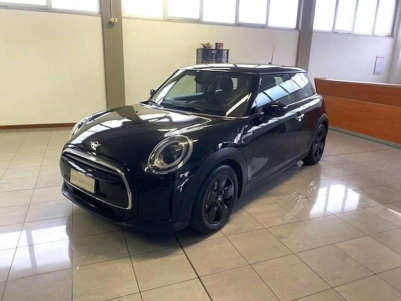 Usata Mini ONE Classic 75 CV (55 kW) 2022 Nero Utilitaria