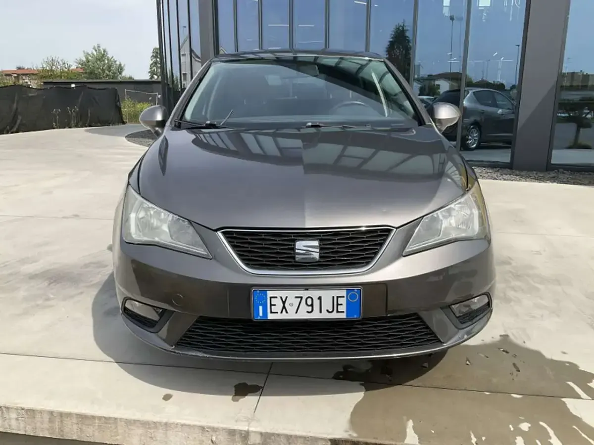 Usata Seat Ibiza Style 75 CV (55 kW) 2014 Grigio Berlina