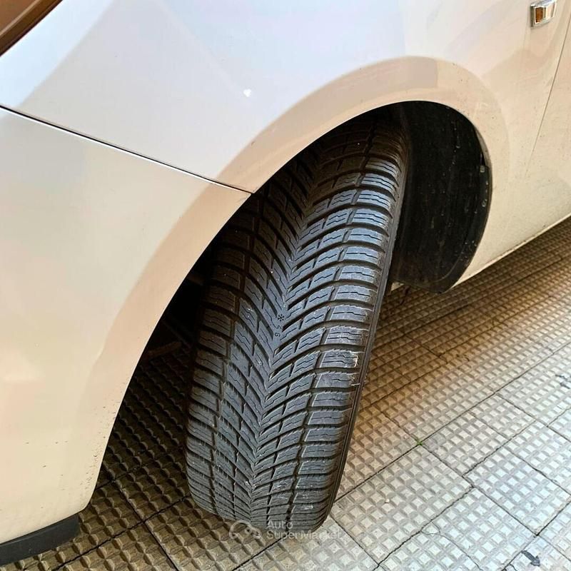 Usata Opel Corsa 90 CV (66 kW) 2016 Bianco Berlina