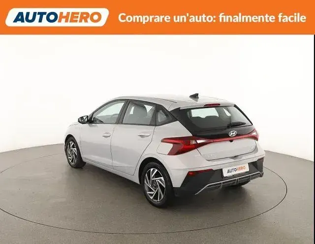 Usata Hyundai i20 84 CV (61 kW) 2024 Argento Utilitaria