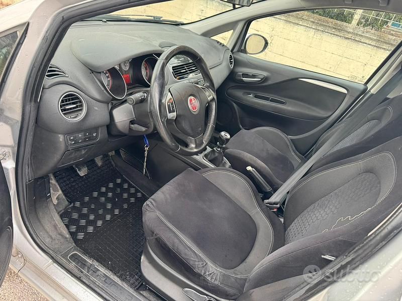 Usata Fiat Punto Lounge 69 CV (50 kW) 2014 Utilitaria