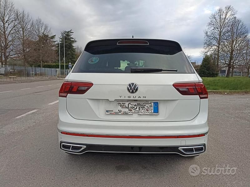 Usata VW Tiguan R-line 150 CV (110 kW) 2020 Bianco SUV