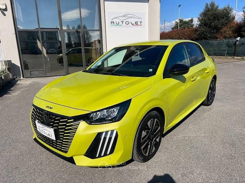 Usata Peugeot 208 Allure 101 CV (74 kW) 2024 Giallo Utilitaria