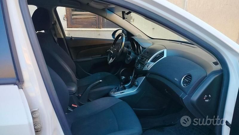 Usata Chevrolet Cruze 131 CV (96 kW) 2013 Bianco Station wagon