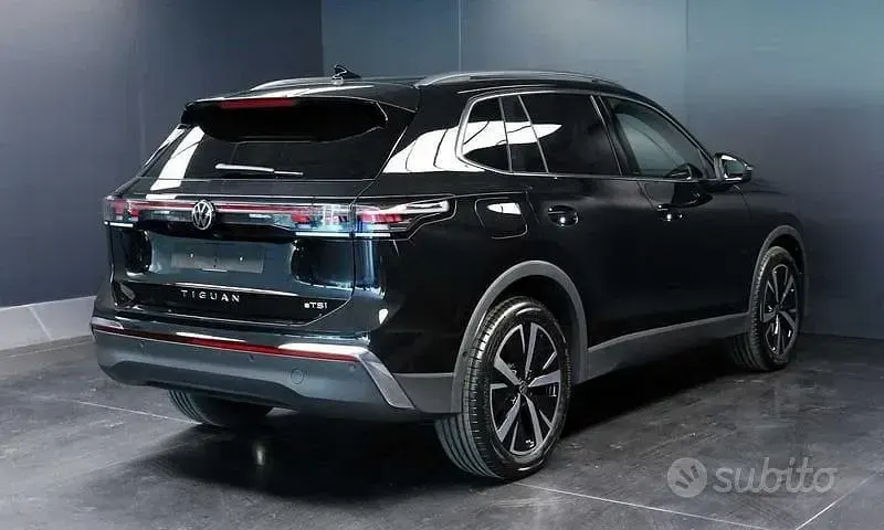 Nuova VW Tiguan 150 CV (110 kW) 2026 Nero SUV