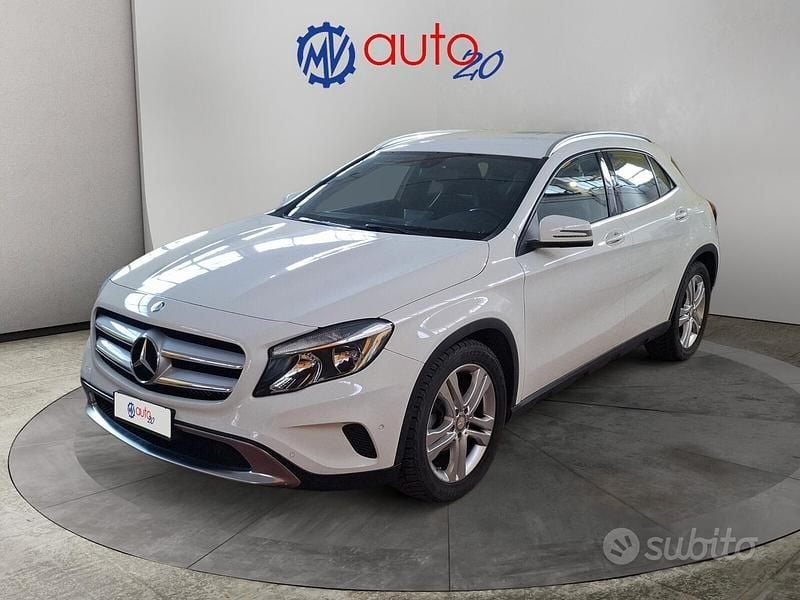 Bianco Usata 2014 Mercedes GLA200 SUV | 13.900 € (Buon prezzo) - Immagine 1/4