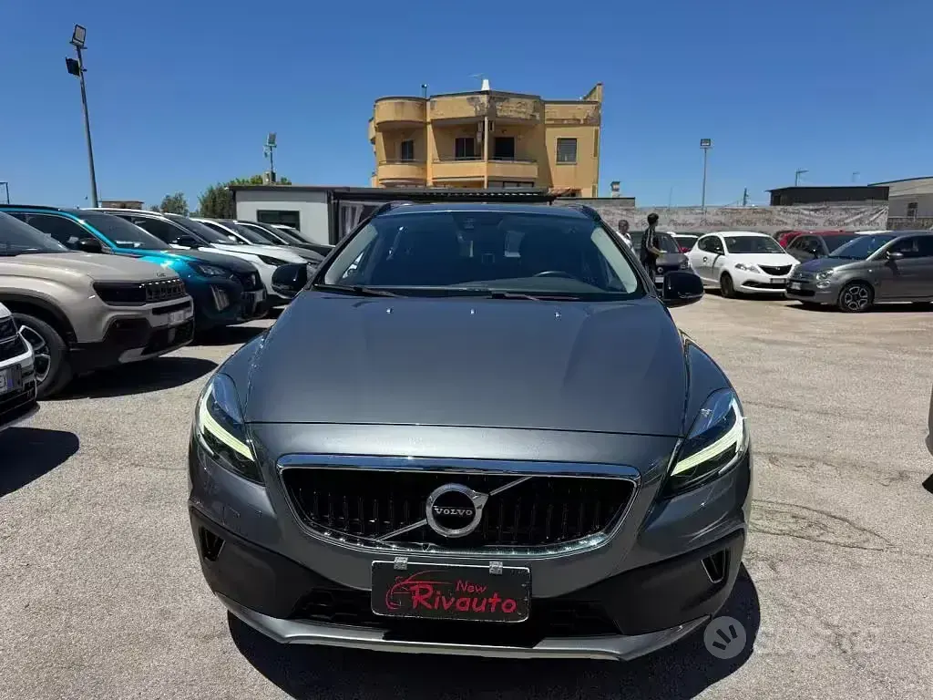 Usata Volvo V40 CC Plus 120 CV (88 kW) 2018 Grigio Station wagon