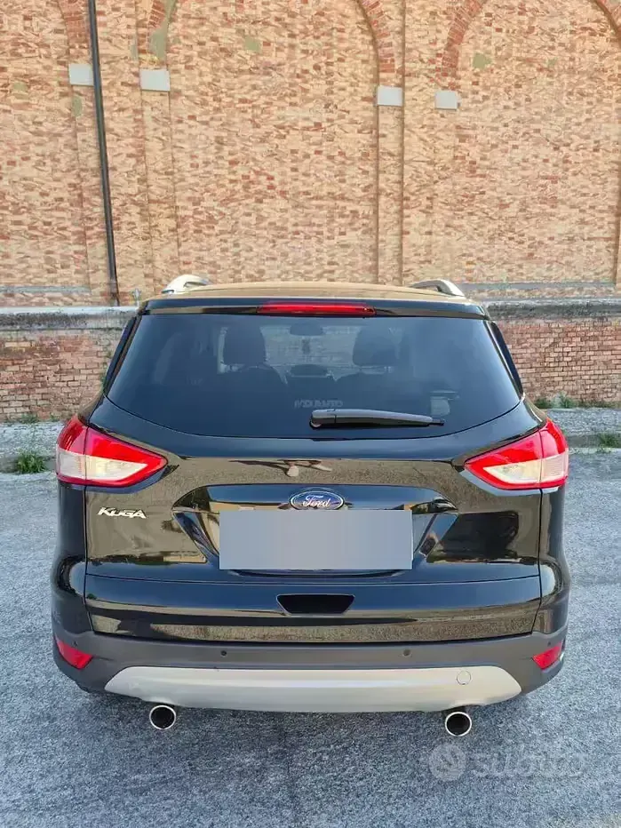 Usata Ford Kuga Business Edition 115 CV (84 kW) 2014 Nero SUV