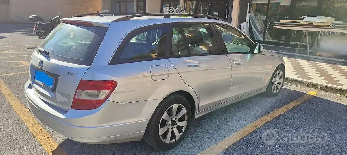 Usata Mercedes C220 170 CV (125 kW) 2008 Grigio Berlina