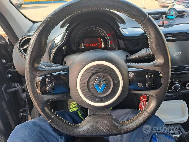 Usata Renault Twingo SE 69 CV (50 kW) 2017 Nero Utilitaria