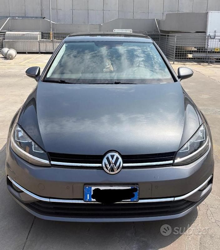 Usata VW Golf VII 116 CV (85 kW) 2018 Grigio Utilitaria