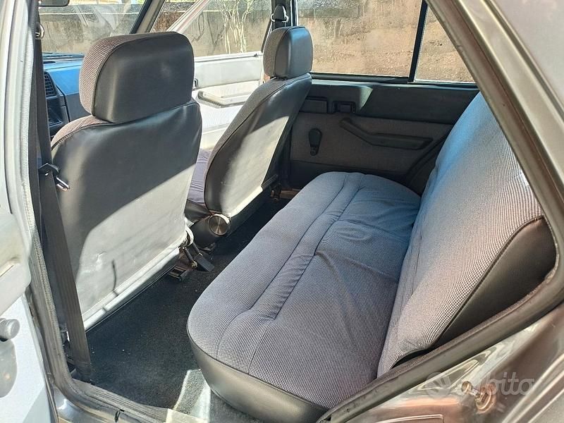 Usata Fiat Ritmo S 130 CV (95 kW) 1984 Grigio Berlina