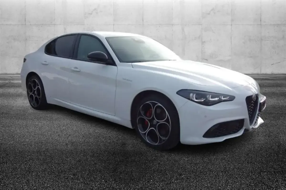 Usata Alfa Romeo Giulia Veloce 280 CV (205 kW) 2024 Bianco Berlina