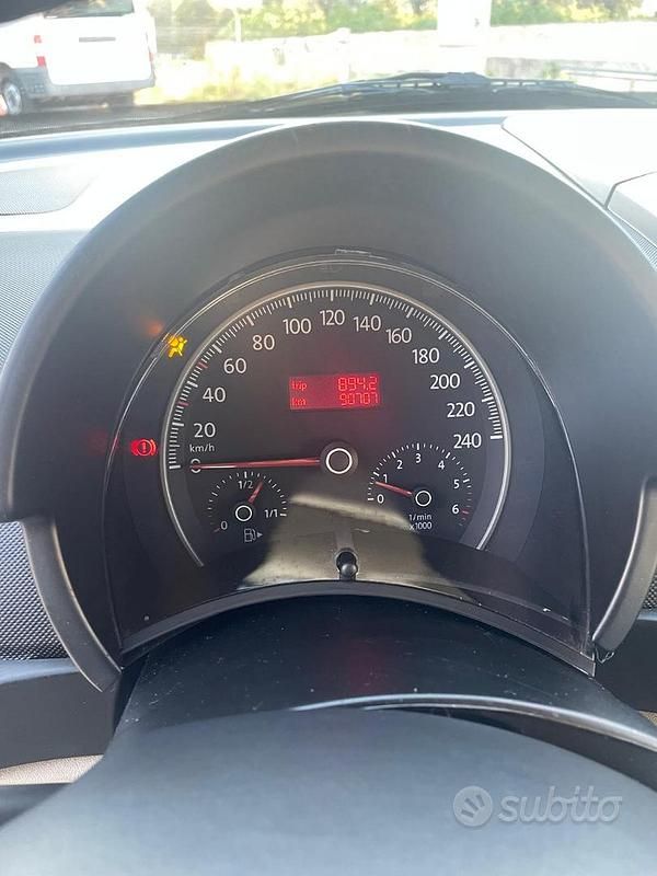 Usata VW New Beetle 75 CV (55 kW) 2008 Blu Utilitaria