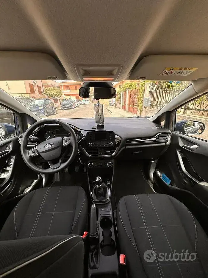 Usata Ford Fiesta Titanium 86 CV (63 kW) 2018 Bluazzurro Utilitaria
