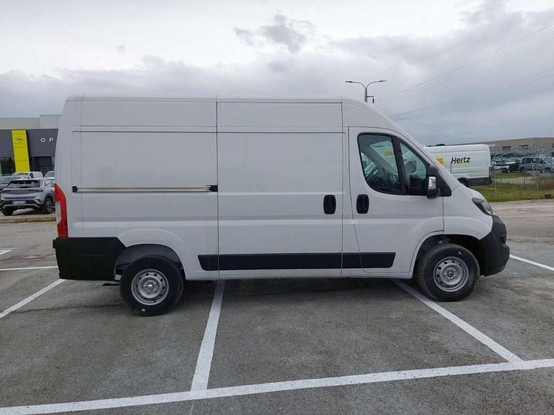 Usata Peugeot Boxer S 140 CV (102 kW) 2024 Kaolin white Furgone